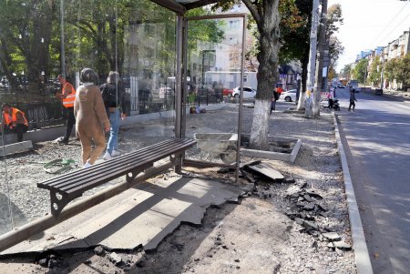 В ходе капремонта улицы Черняховского оборудовали велодорожку (фоторепортаж)