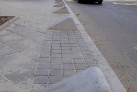 В ходе капремонта улицы Черняховского оборудовали велодорожку (фоторепортаж)