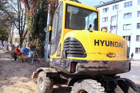 В ходе капремонта улицы Черняховского оборудовали велодорожку (фоторепортаж)