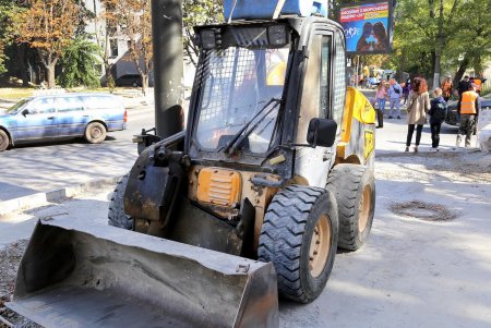 В ходе капремонта улицы Черняховского оборудовали велодорожку (фоторепортаж)