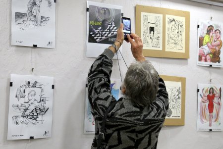 Во Всемирном клубе одесситов открылась выставка графики «Петля времени: преломление» (фоторепортаж)
