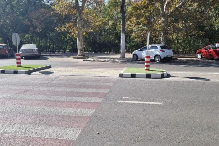 В Приморском и Малиновском районах создано пять островков безопасности, оборудованных пандусами