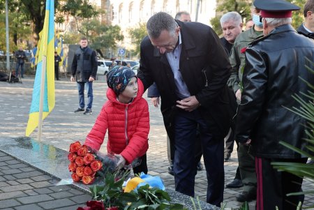 Память защитников и защитниц Украины почтили одесситы (фоторепортаж)