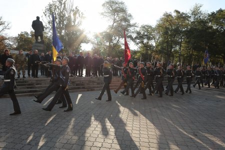 Память защитников и защитниц Украины почтили одесситы (фоторепортаж)
