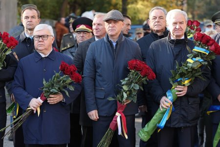 Память защитников и защитниц Украины почтили одесситы (фоторепортаж)