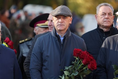 Память защитников и защитниц Украины почтили одесситы (фоторепортаж)