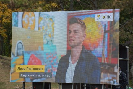 В парке Победы открыли арт-объект, посвященный защите аистов (фото)