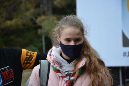 В парке Победы появился новый арт-объект — семейство аистов (фоторепортаж) 
