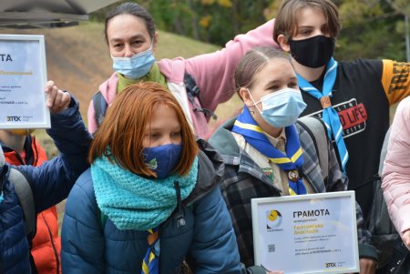 В парке Победы появился новый арт-объект — семейство аистов (фоторепортаж) 