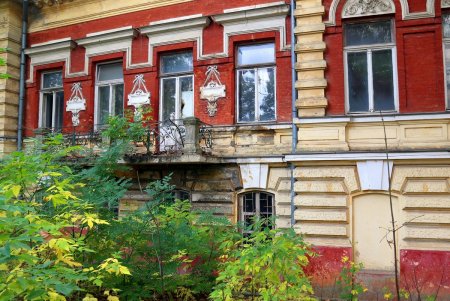 Архитектурные шедевры Молдаванки (фоторепортаж)
