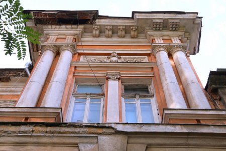 Архитектурные шедевры Молдаванки (фоторепортаж)