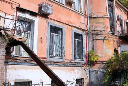 Архитектурные шедевры Молдаванки (фоторепортаж)