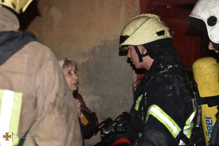 Ночной пожар на Большой Арнаутской унес жизнь мужчины (фото)
