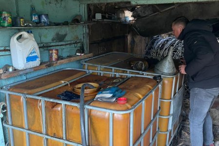 Контрабандисты проложили двухкилометровый спиртопровод из села Раздельнянского района в Молдову (фото, видео)