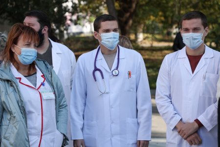 В больнице №8 развернуто 120 койко-мест для приема пациентов с COVID-19 (фото)
