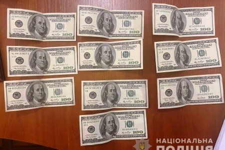 Вор через пожарный люк проник в офис на Бугаевской, распилил сейф и похитил 150 тысяч гривен в иностранной валюте (фото)