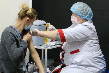Одесские центры массовой вакцинации против COVID-19 теперь работают и по будням (фоторепортаж)
