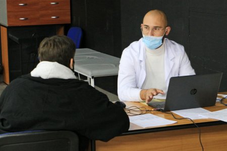 Одесские центры массовой вакцинации против COVID-19 теперь работают и по будням (фоторепортаж)