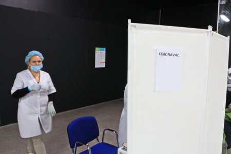 Одесские центры массовой вакцинации против COVID-19 теперь работают и по будням (фоторепортаж)