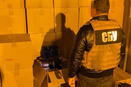 Контейнер с контрабандными сигаретами на почти 13 миллионов гривен выявили в Одесском порту: среди организаторов трафика - «спонсоры» боевиков ОРДЛО (фото)