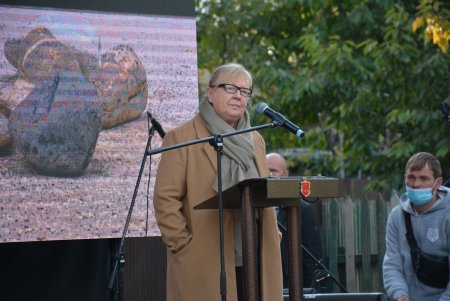«Страдания, которые невозможно измерить…» на месте будущего мемориала жертвам Холокоста заложили капсулу времени с посланием (фоторепортаж) 
