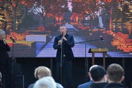 «Страдания, которые невозможно измерить…» на месте будущего мемориала жертвам Холокоста заложили капсулу времени с посланием (фоторепортаж) 