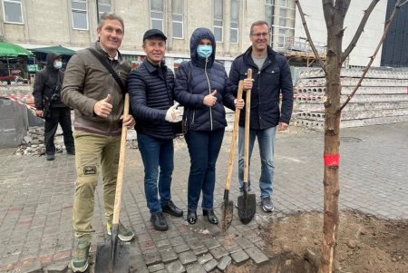 В рамках акции «1000 акаций» в Одессе высадили первые 88 деревьев (фото)