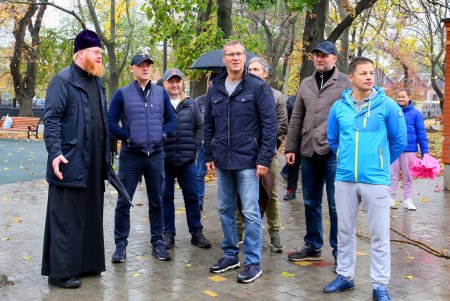В Одессе стартовала акция «1000 акаций» (фоторепортаж)