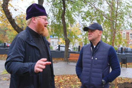 В Одессе стартовала акция «1000 акаций» (фоторепортаж)