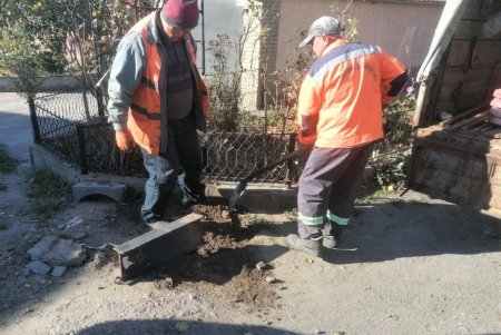 Незаконно установленные юнипаркеры демонтировали в Суворовском районе (фото)