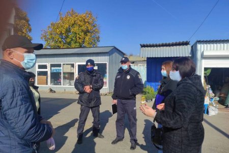 50 реализаторов на рынках и в магазинах региона привлекли к административной ответственности за нарушение карантина (фото)