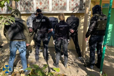 Банда рецидивистов грабила квартиры предпринимателей в Одесской области (фото)