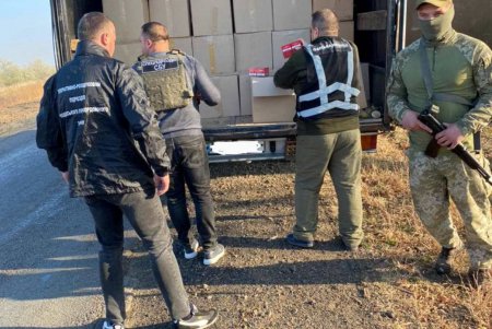 В селе Одесского района обнаружили автомобиль, загруженный контрабандными сигаретами на 850 тысяч гривен (фото)
