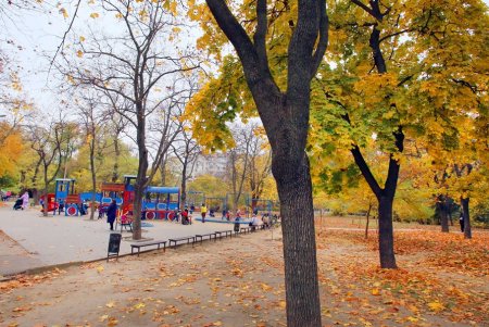 Тихое очарование Михайловской площади (фоторепортаж)