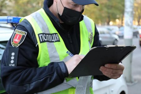 Правоохранители контролируют соблюдение карантинных норм на пассажирских маршрутах (фото)