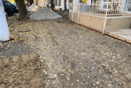 В Приморском и Малиновском районах капитально ремонтируют тротуары (фото)
