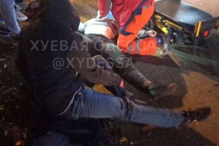 Смертельное происшествие на Адмиральском проспекте: виновник уехал с места ДТП (фото, видео, обновлено)