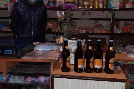 Полицейские Одесской области поймали 17 нарушителей, незаконно продававших алкоголь, сигареты, продукты и саженцы (фото)