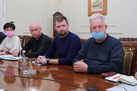 Мэр Одессы провел совещание с представителями поставщиков и производителей кислорода, а также компаний по криогенным технологиям (фото)