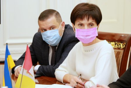 Мэр Одессы провел совещание с представителями поставщиков и производителей кислорода, а также компаний по криогенным технологиям (фото)