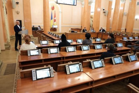 Городской голова Геннадий Труханов поздравил работников культуры и вручил муниципальную премию (фото, видео)