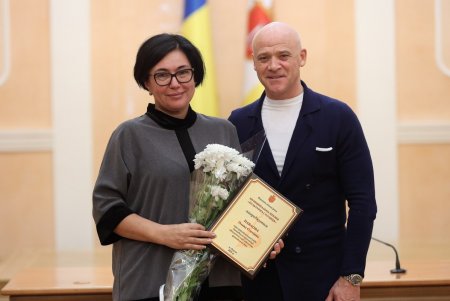 Городской голова Геннадий Труханов поздравил работников культуры и вручил муниципальную премию (фото, видео)