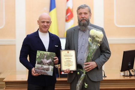 Городской голова Геннадий Труханов поздравил работников культуры и вручил муниципальную премию (фото, видео)