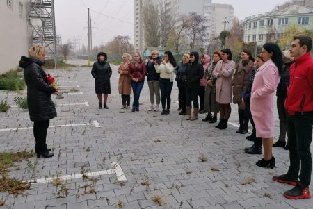Сотрудников районных управлений соцзащиты учили пользоваться огнетушителем и быстро эвакуироваться в случае пожара (фото)