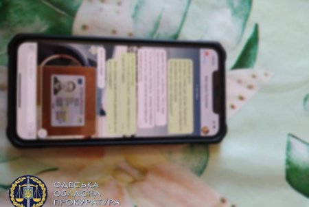 По две тысячи гривен за документ: в Одессе медики выдавали фальшивые COVID-сертификаты (фото, видео)