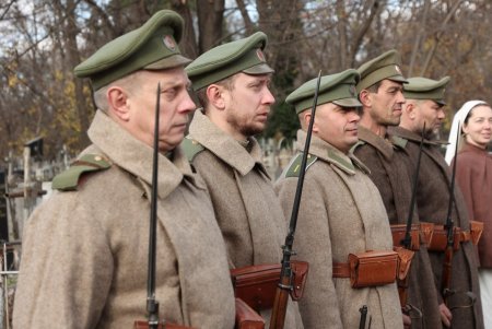 На 2-м Христианском кладбище послы Франции и Германии возложили цветы к мемориалам памяти (фото) 