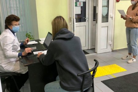 Еще один центр вакцинации открылся на Дворянской (фото)