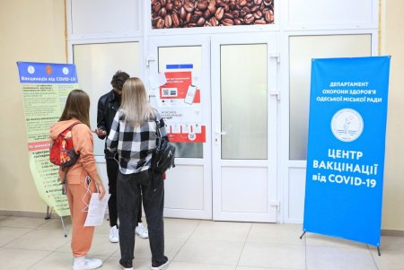 В Одессе за две недели сделано больше 100 тысяч прививок от COVID-19