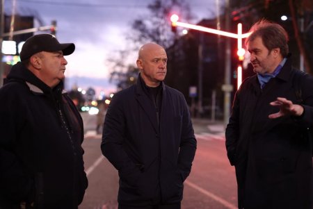 «Это абсолютно новые технологии, применяемые в Одессе», - мэр Геннадий Труханов о завершении капремонта улицы Черняховского (фото)