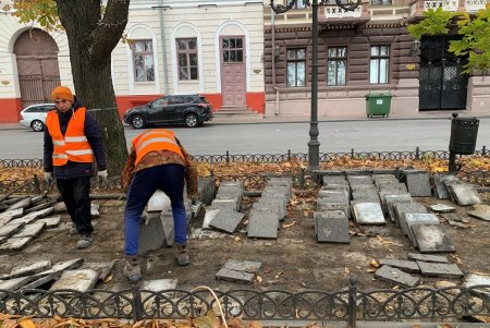 В рамках капремонта Приморского бульвара возле памятника Дюку уложат новую плитку (фото, видеокомментарий)